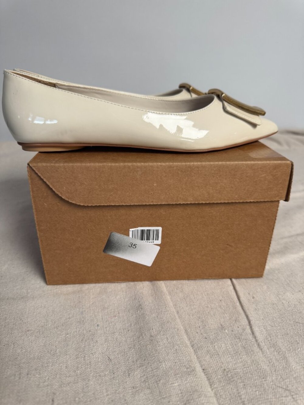 NEW Franco Sarto Women's Hayes Flats Cream Ivory Gold Buckle Pointed Toe 7.5M - Picture 7 of 7